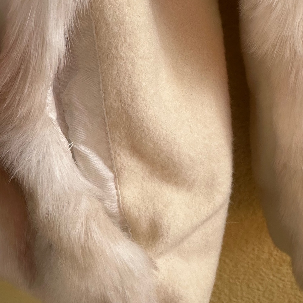 Juicy Couture Rare Cream Faux Fur Jacket With Leather Petite Excellent Condition - Picture 8 of 13